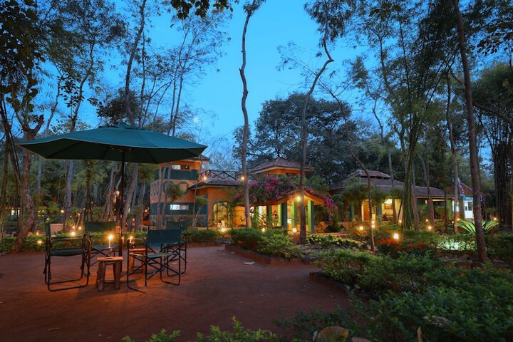 Nature Heritage Resort in Manpur