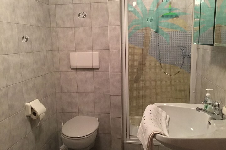 Room 15 of 29
