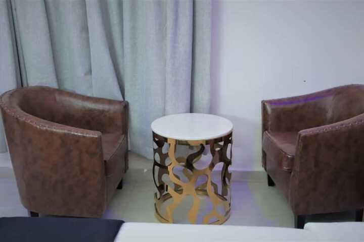 Room 12 of 36