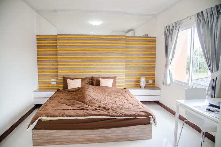 Room 4 of 24