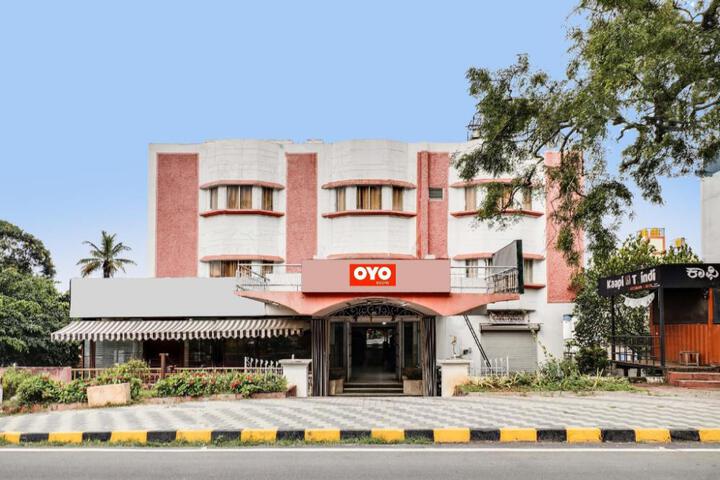 SPOT ON 93332 Hotel Maharaja