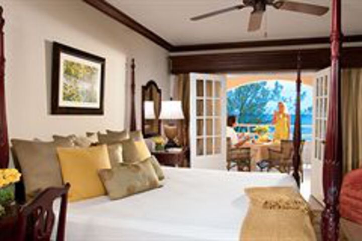Room 9 of 26