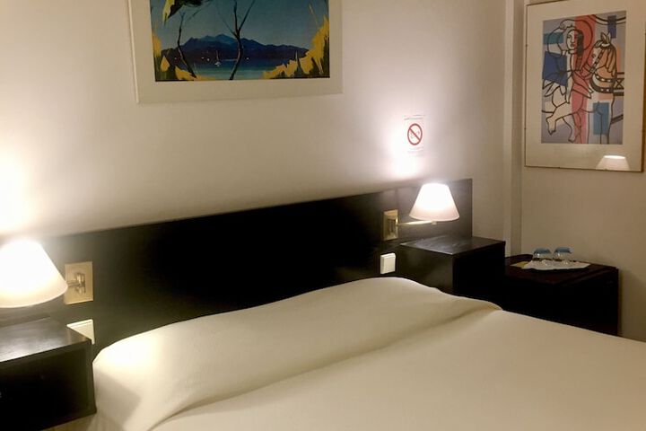 Room 15 of 62