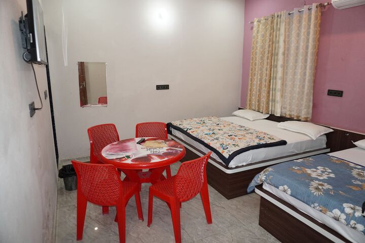 Room 15 of 34