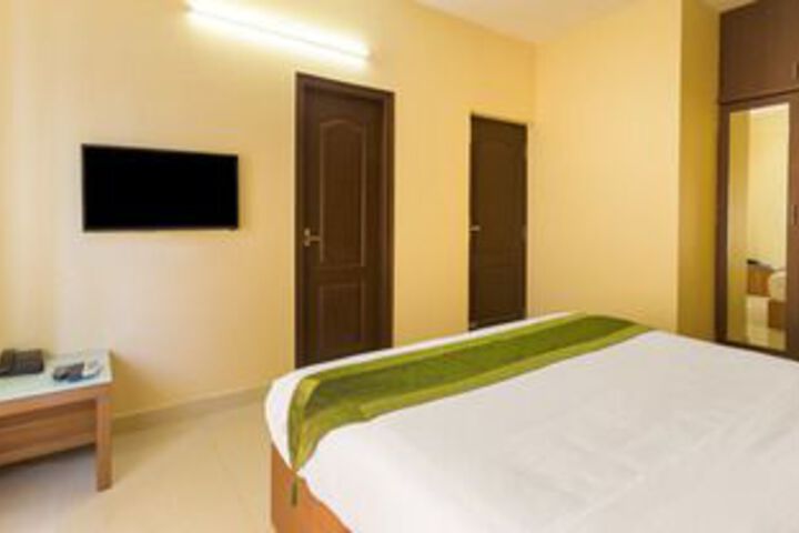 Room 6 of 42