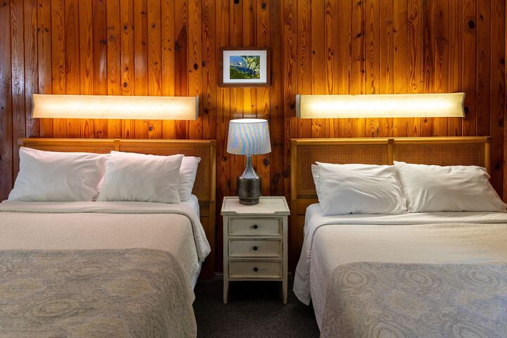 Standard Room, King or Two Doubles (8 of 10)
