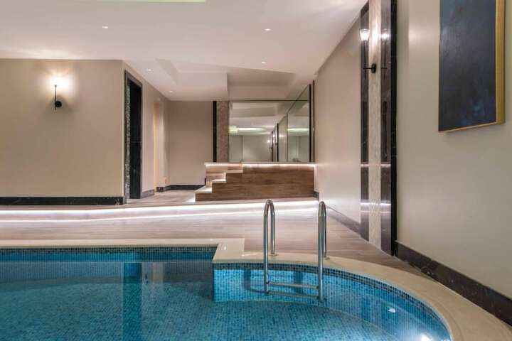 Pool 14 of 25