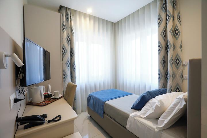 Room 7 of 55