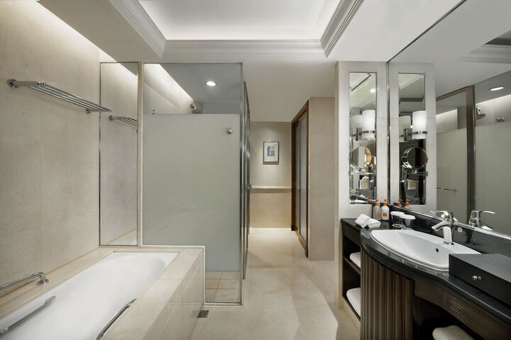 Room 21 of 75