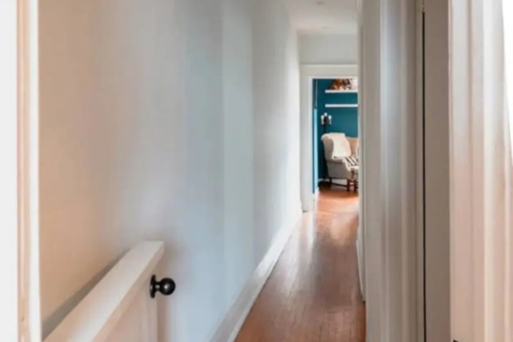 Room 12 of 16