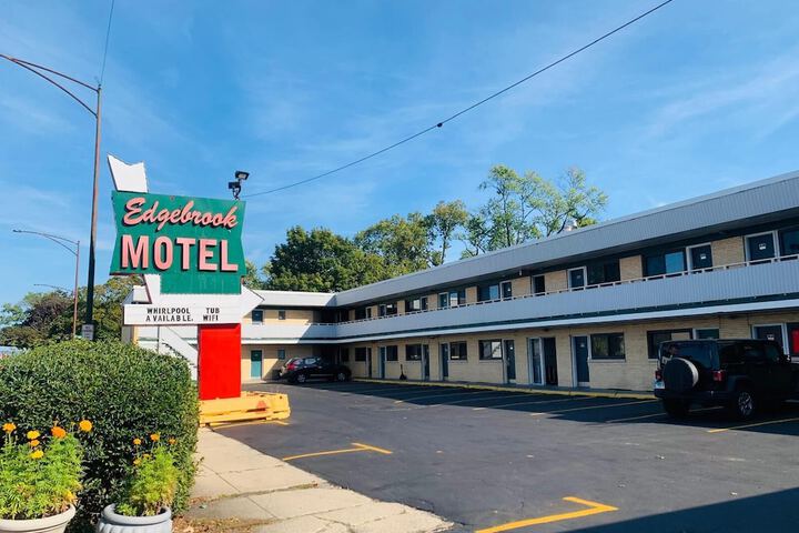 Hotel 37 of 43