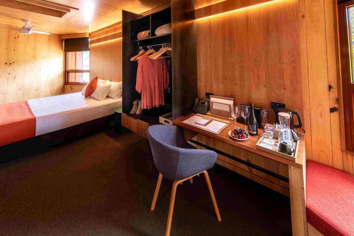 Room 15 of 51