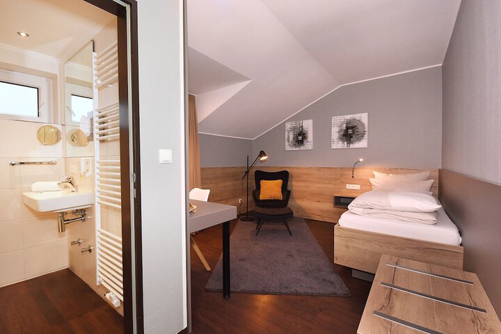 Room 15 of 39