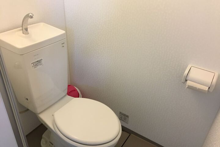 Room 13 of 17