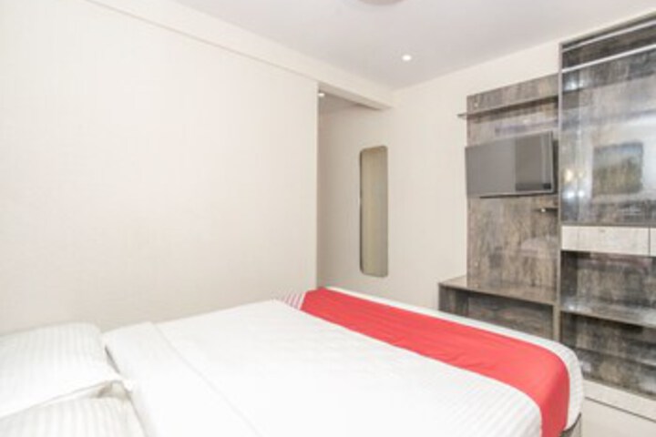 Room 14 of 20