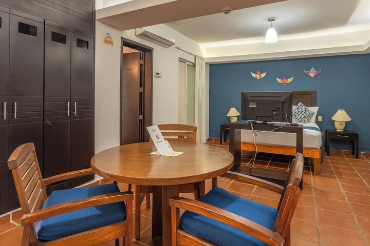 Room 9 of 49