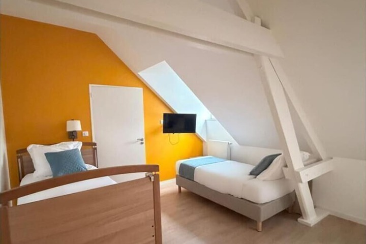 Room 15 of 24
