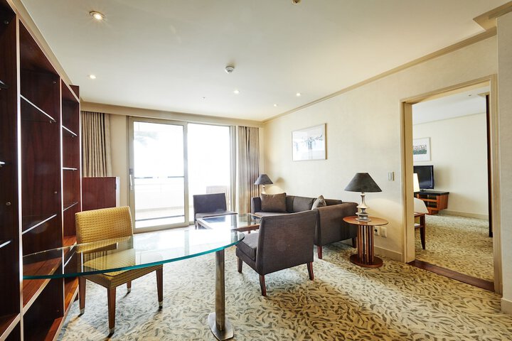 Room 50 of 91