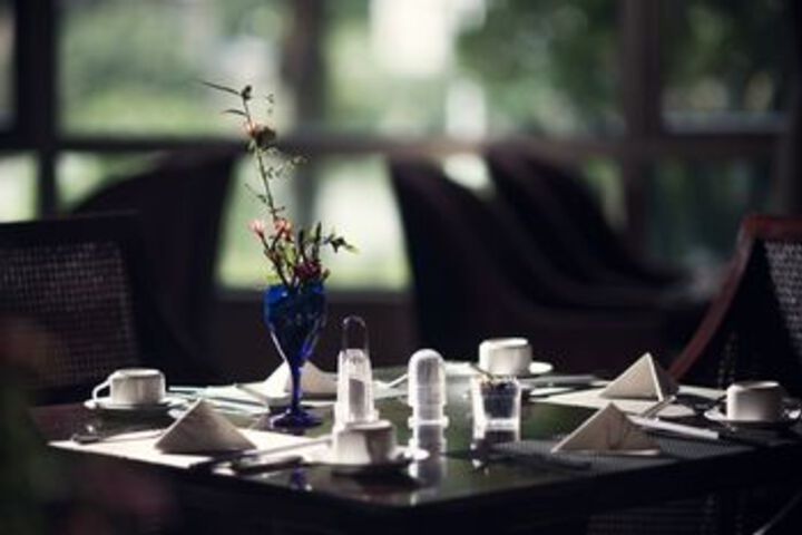 Dining 46 of 50