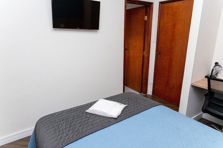 Room 16 of 36