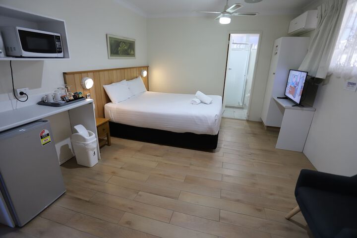 Room 10 of 121