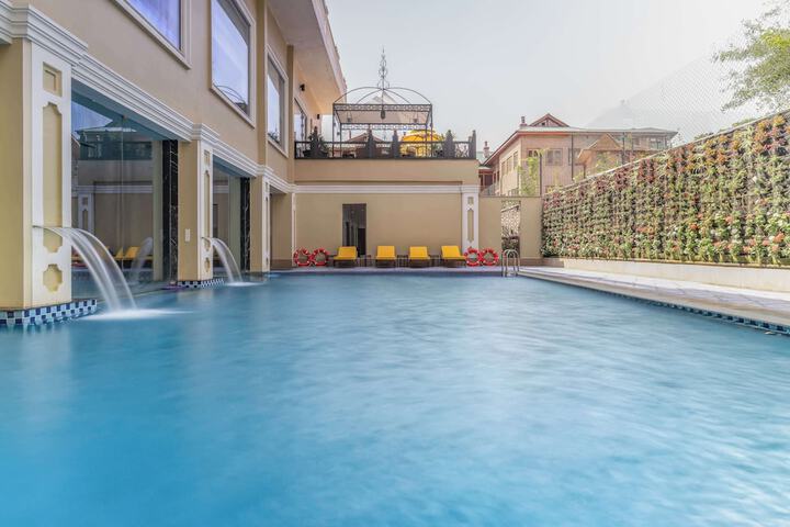 Pool 70 of 191