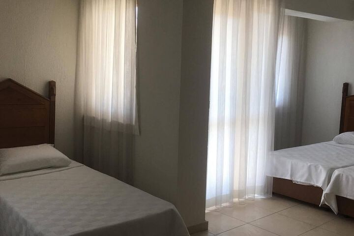 Room 6 of 85