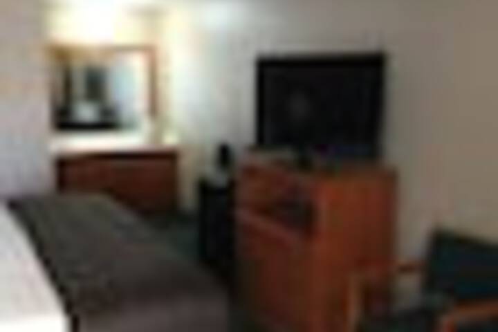 Room 11 of 27