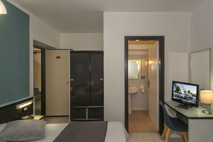 Room 19 of 41