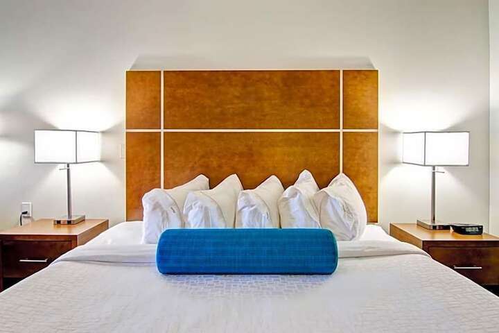 Room 18 of 36