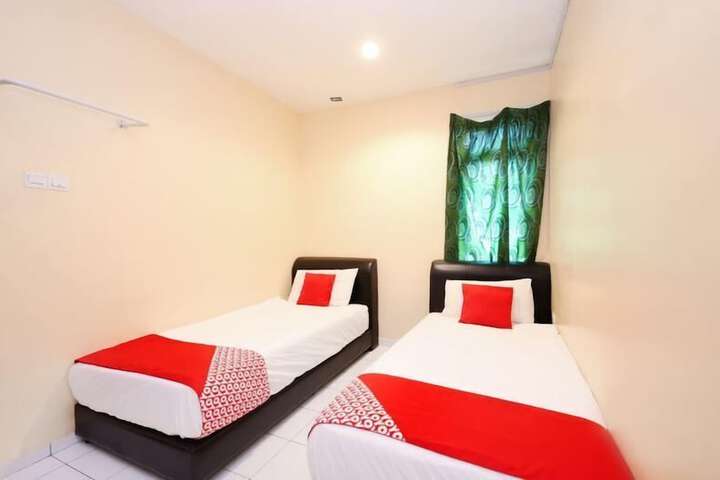 Room 10 of 20