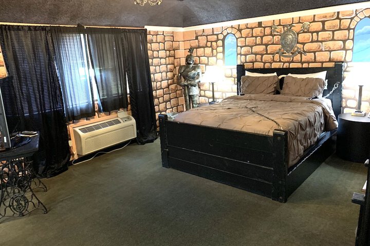 2 Queen Beds (17 of 99)