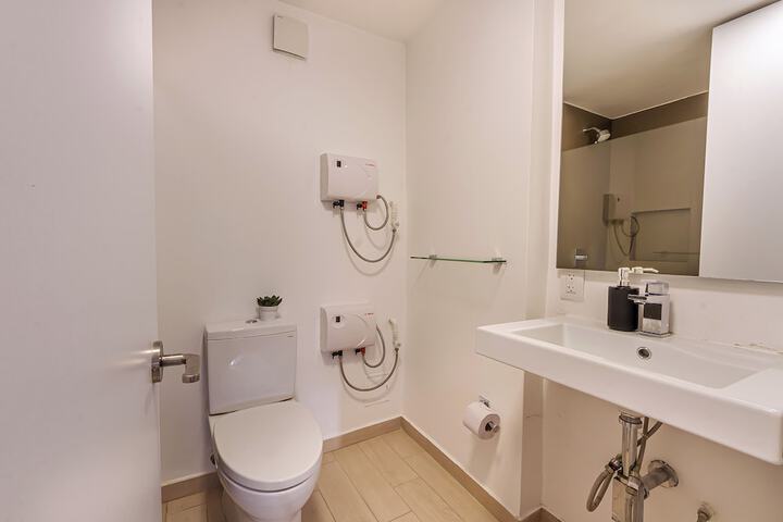 Room 32 of 45