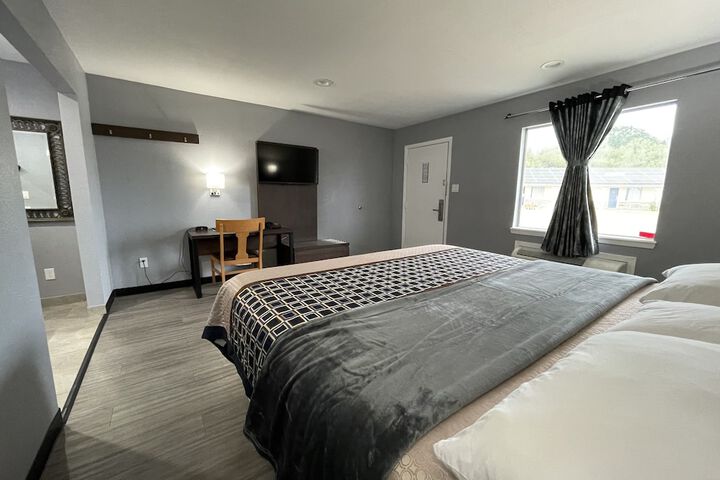 Room 22 of 42