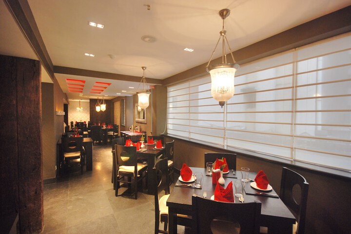 Dining Photos