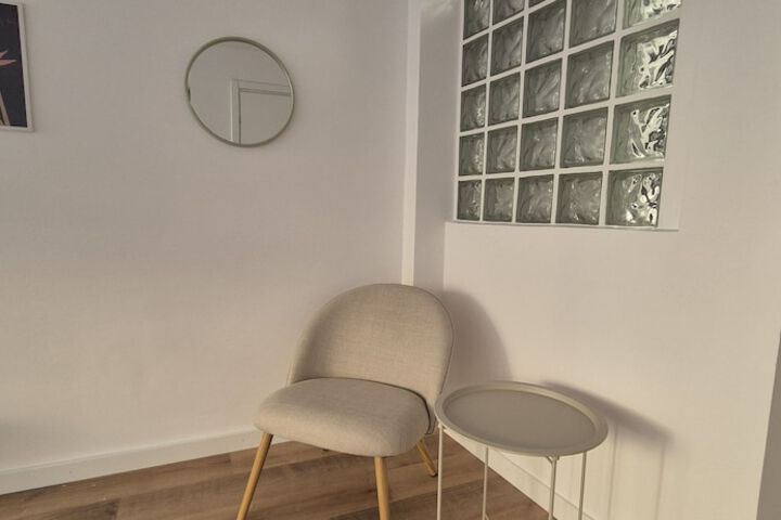 Room 13 of 86