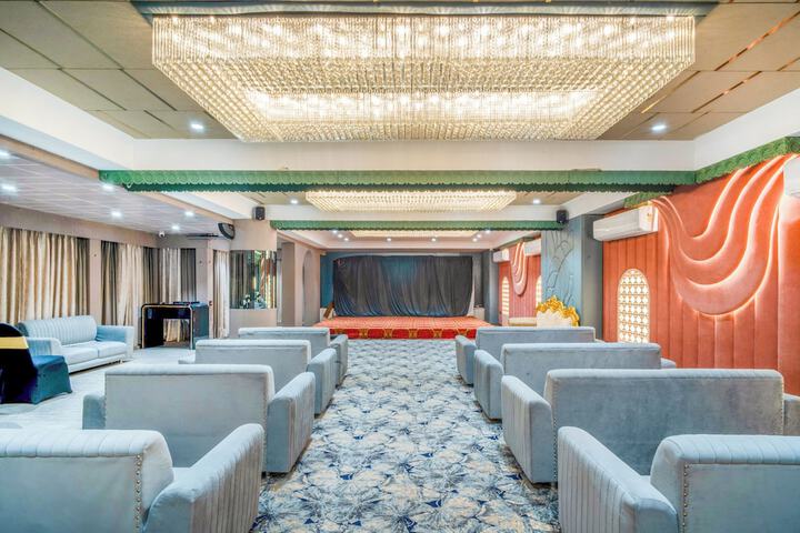 Ballroom/Hall 62 of 75