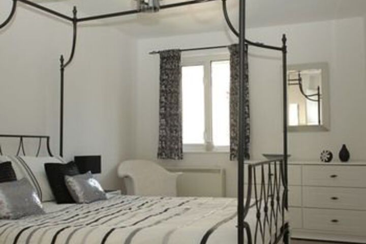 Room 30 of 63