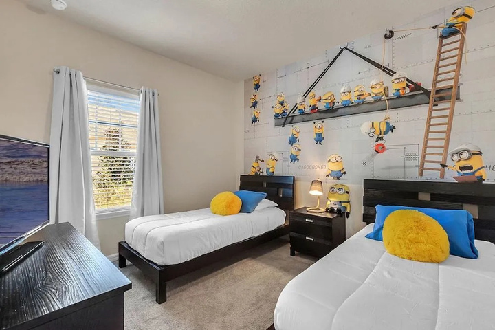 Room 4 of 22