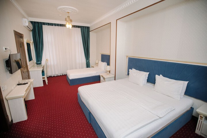 Room 25 of 63