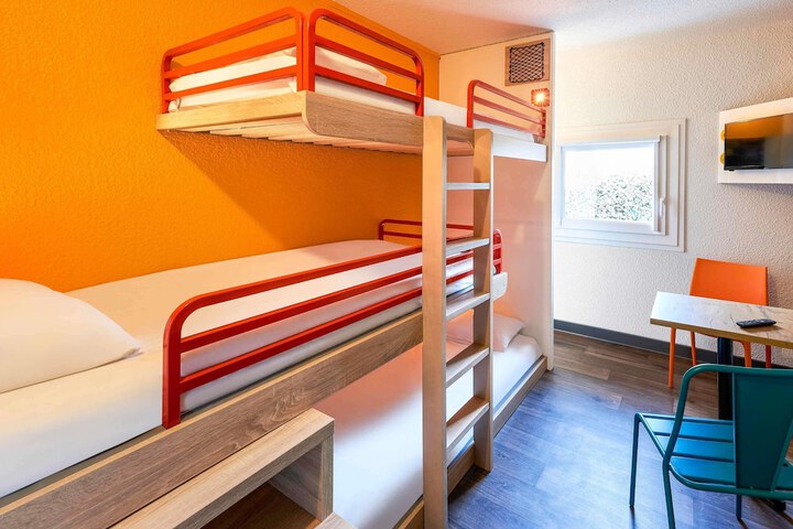 Room 15 of 84