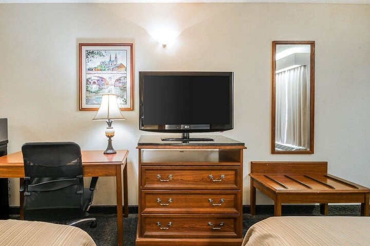 2 Double Beds Accessible (6 of 13)