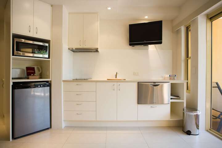 Room 3 of 72