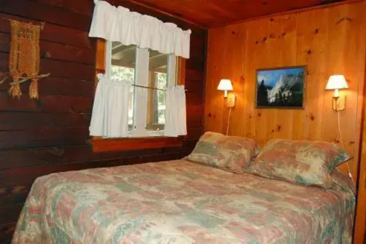 Room 2 of 10