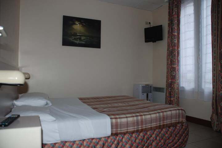 Room 15 of 36
