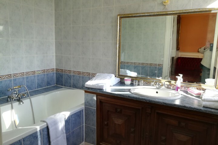 Bath Interior
