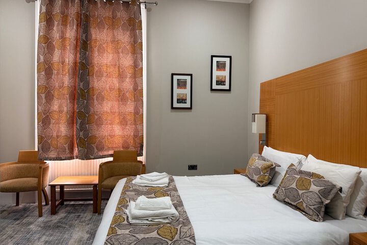 Room 30 of 64