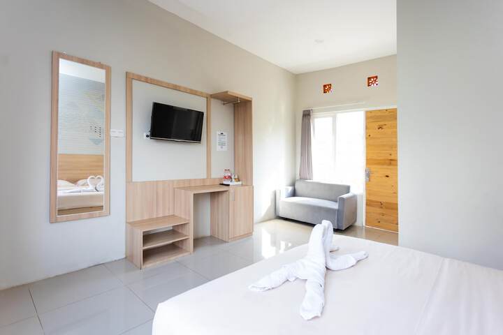 Room 13 of 78