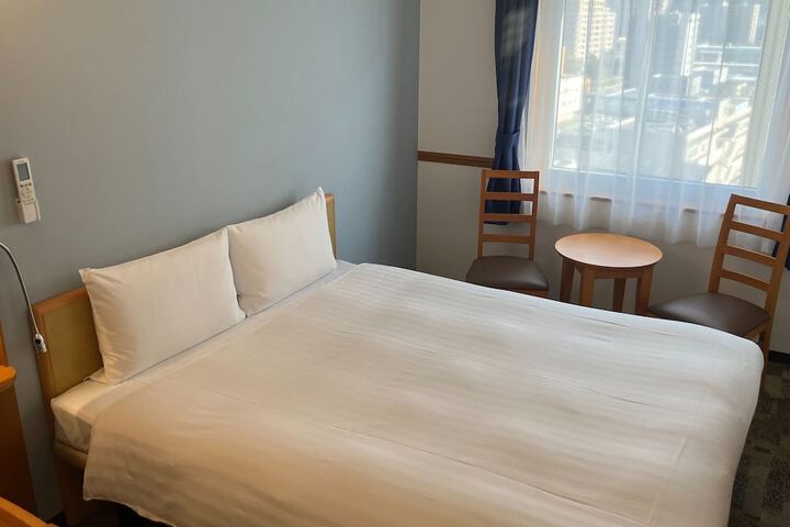Room 6 of 47