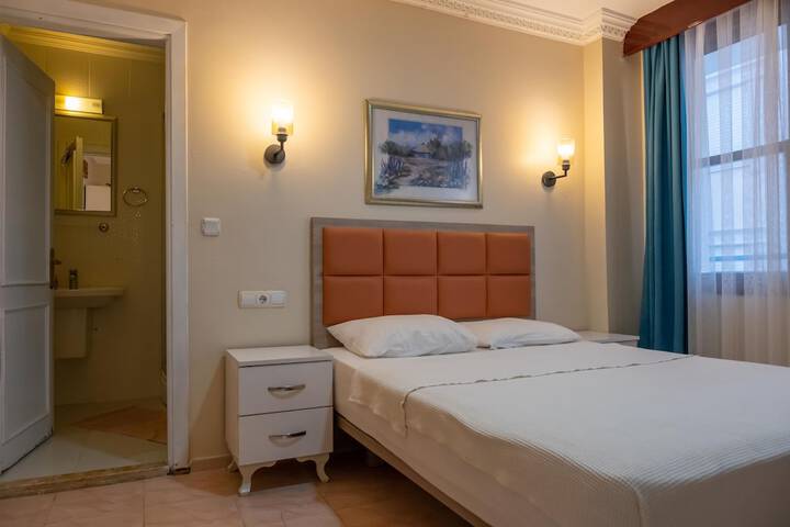 Room 18 of 27